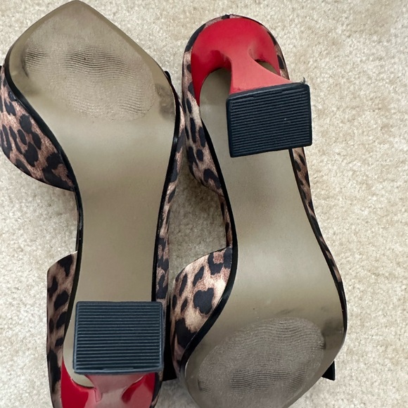 Betsey Johnson Leopard Heels - Picture 4 of 6